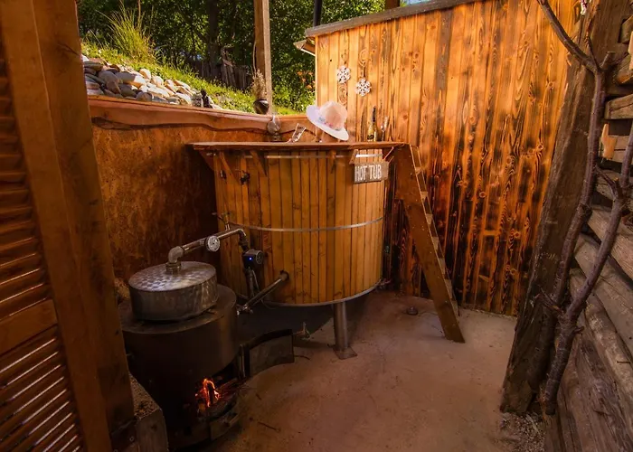 Panorama Glamping Visole